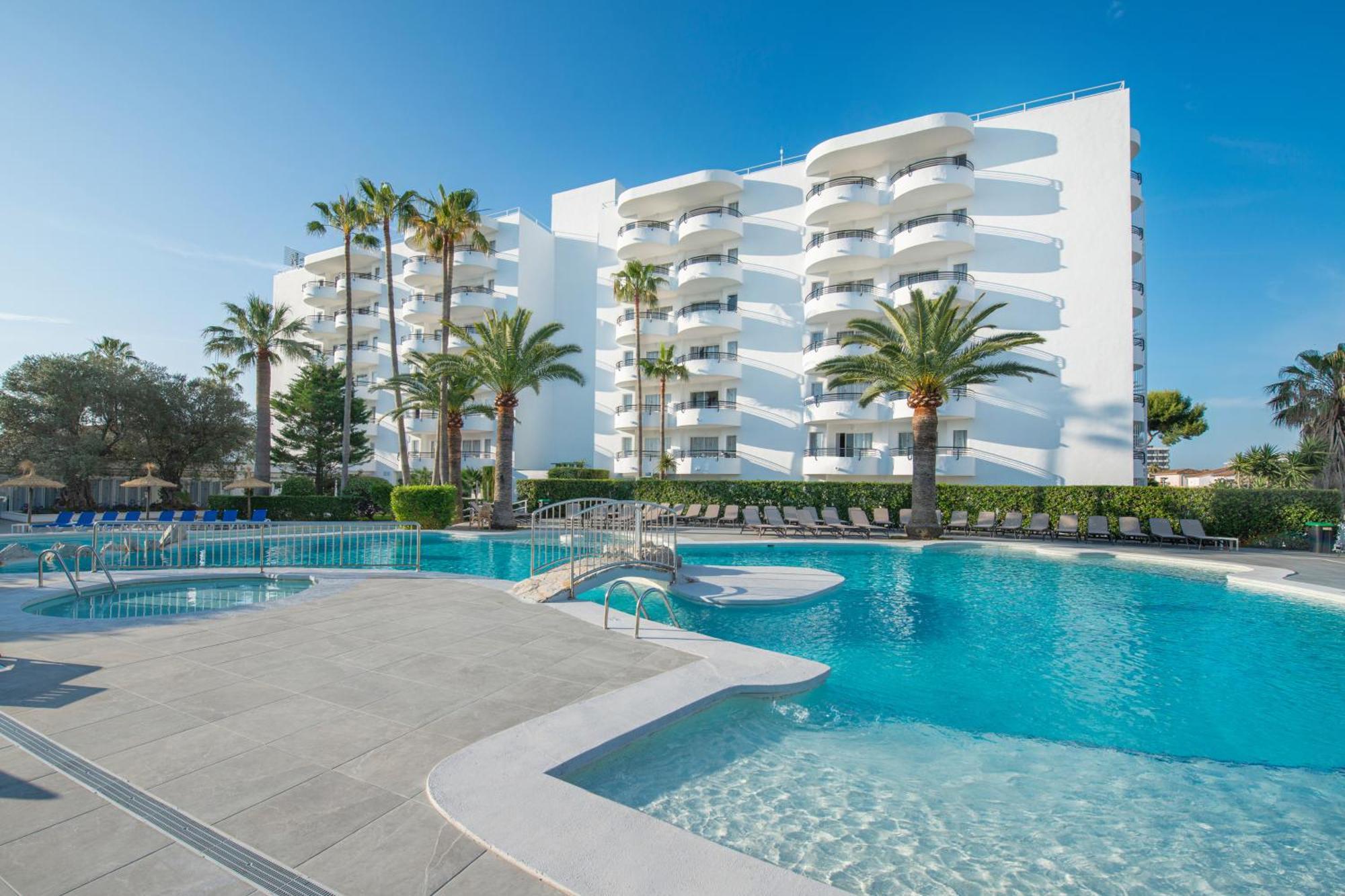 Alcudia Aparthotel 3*